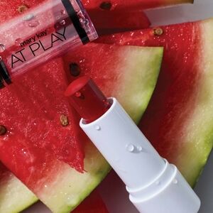 Mary Kay At Play Hydrating Lipstick Red Crush.